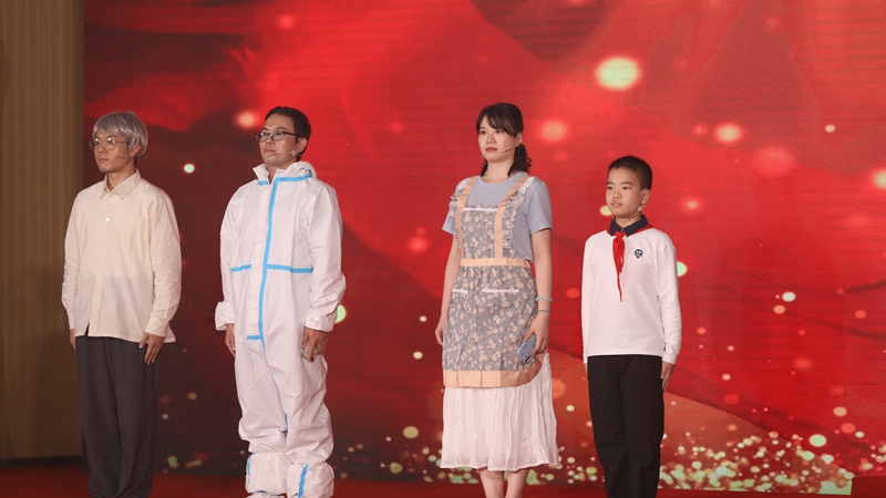 2-情景劇《為農(nóng)服務(wù)，一直在路上》_副本.jpg