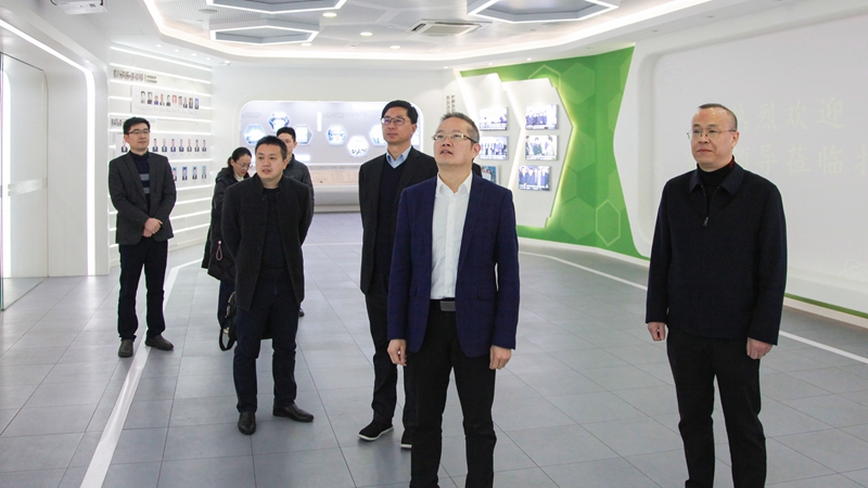 省供銷社黨委委員、理事會副主任董益彪走訪浙農(nóng)