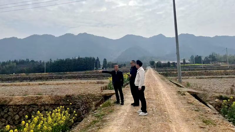 之豇種業(yè)技術(shù)人員赴省社常山幫扶基地開展春耕技術(shù)指導(dǎo)